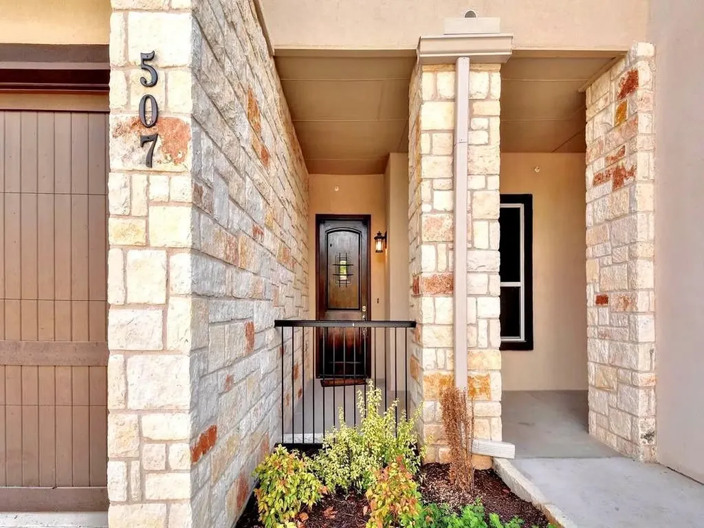 2601 N Quinlan Park Road Austin TX 78732