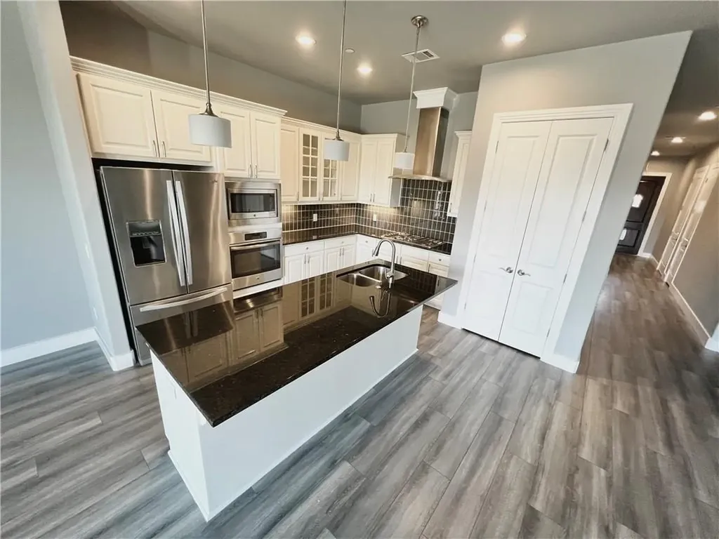 2601 N Quinlan Park Road Austin TX 78732
