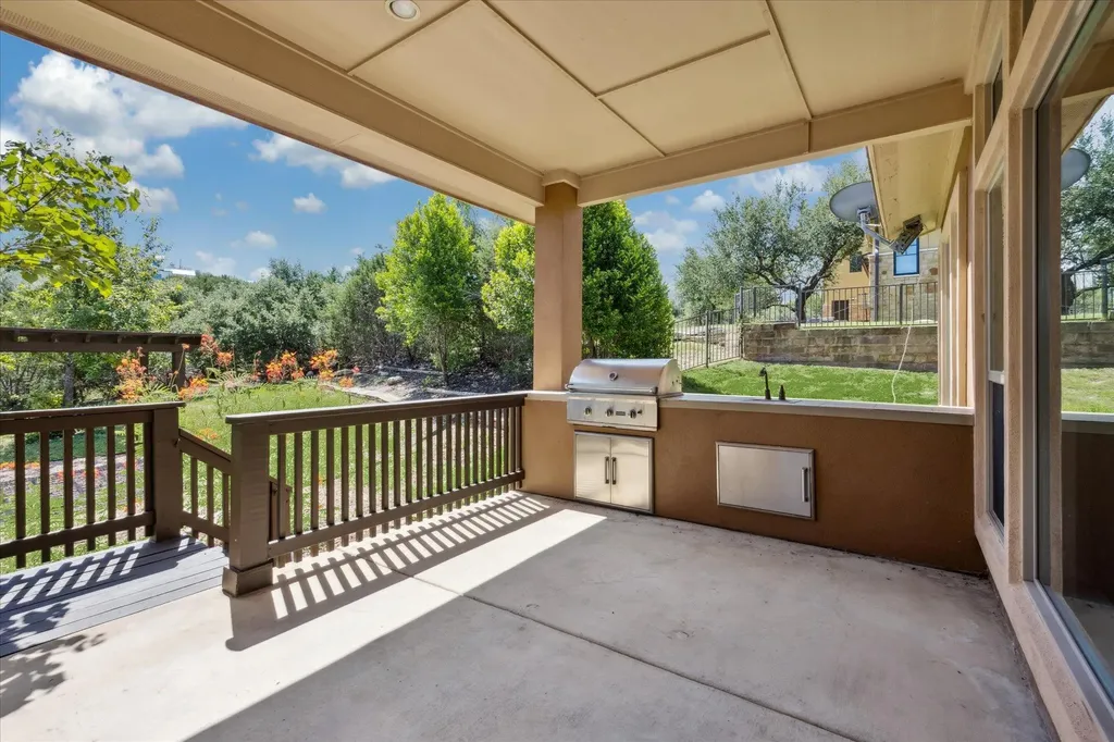 101 Stephanie Lane Austin TX 78738