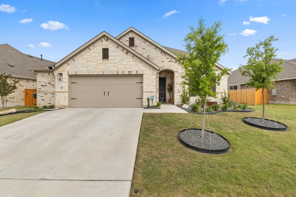 330 Bay Breeze Drive Kyle TX 78640