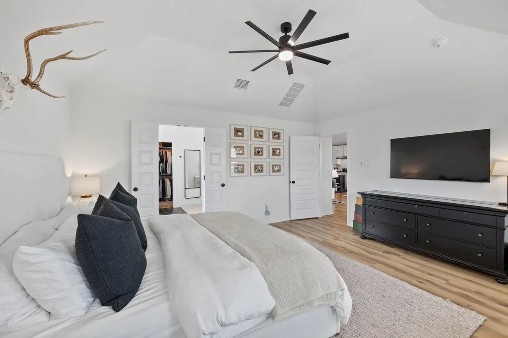 330 Bay Breeze Drive Kyle TX 78640