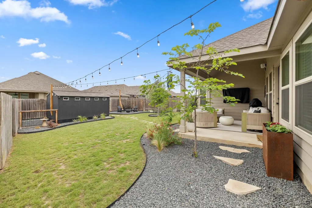 330 Bay Breeze Drive Kyle TX 78640