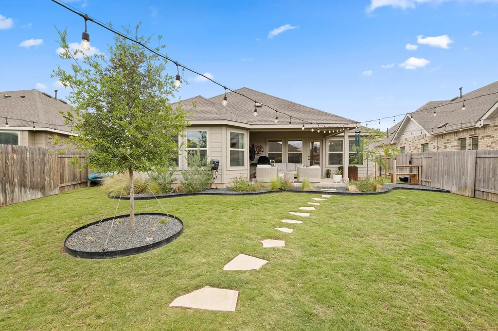 330 Bay Breeze Drive Kyle TX 78640