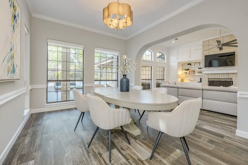 6665 Whitemarsh Valley Walk Austin TX 78746