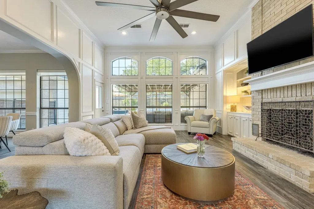 6665 Whitemarsh Valley Walk Austin TX 78746