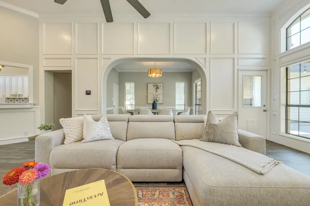 6665 Whitemarsh Valley Walk Austin TX 78746