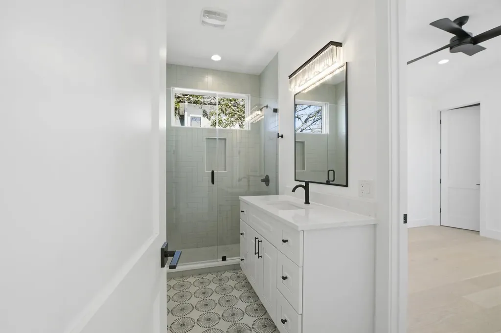 400 Post Road Drive Austin TX 78704