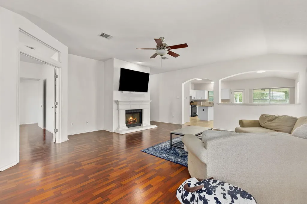 15725 Cadoz Drive Austin TX 78728