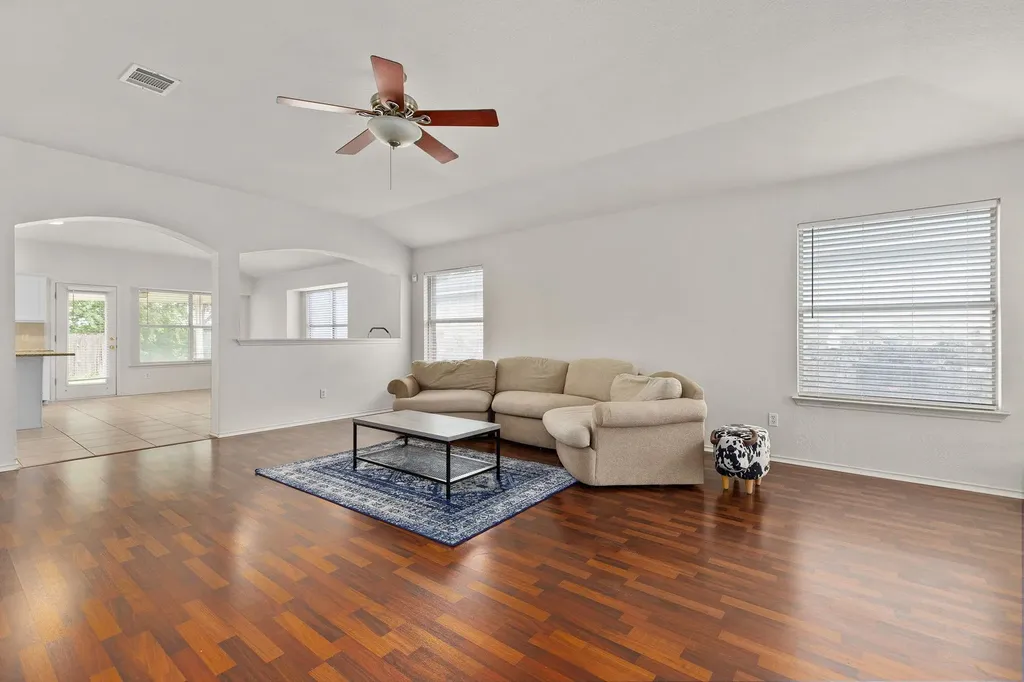 15725 Cadoz Drive Austin TX 78728