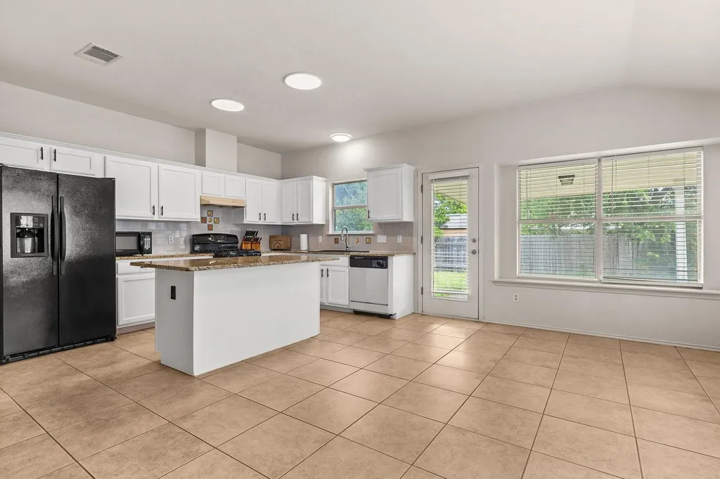 15725 Cadoz Drive Austin TX 78728