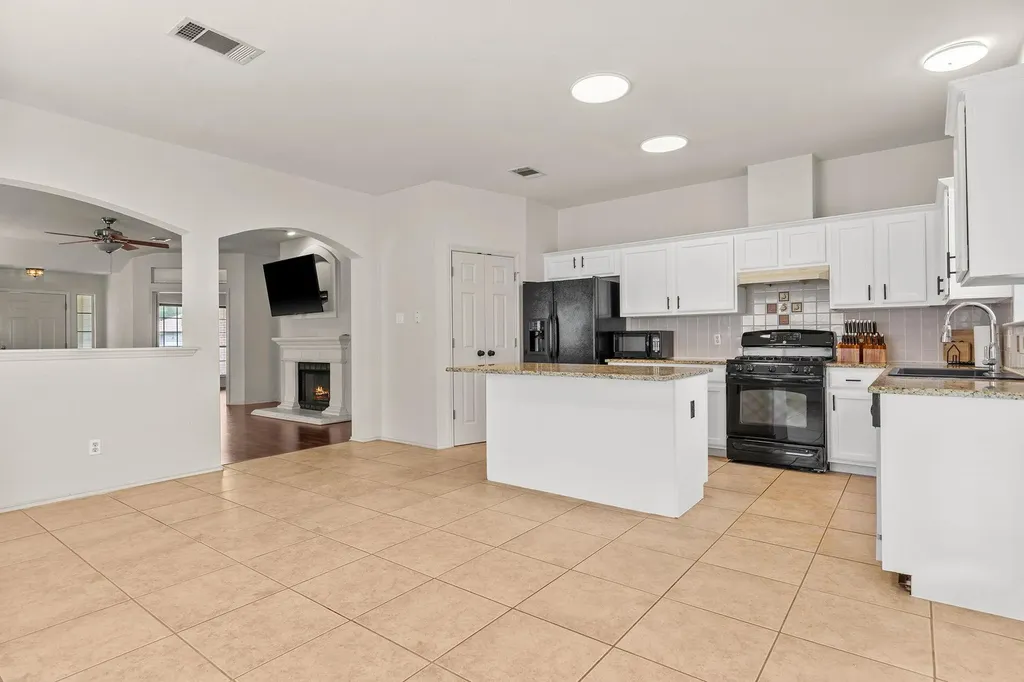 15725 Cadoz Drive Austin TX 78728