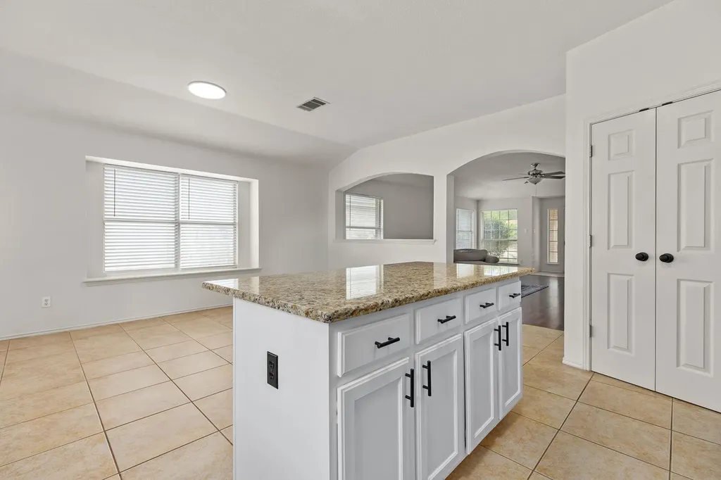 15725 Cadoz Drive Austin TX 78728
