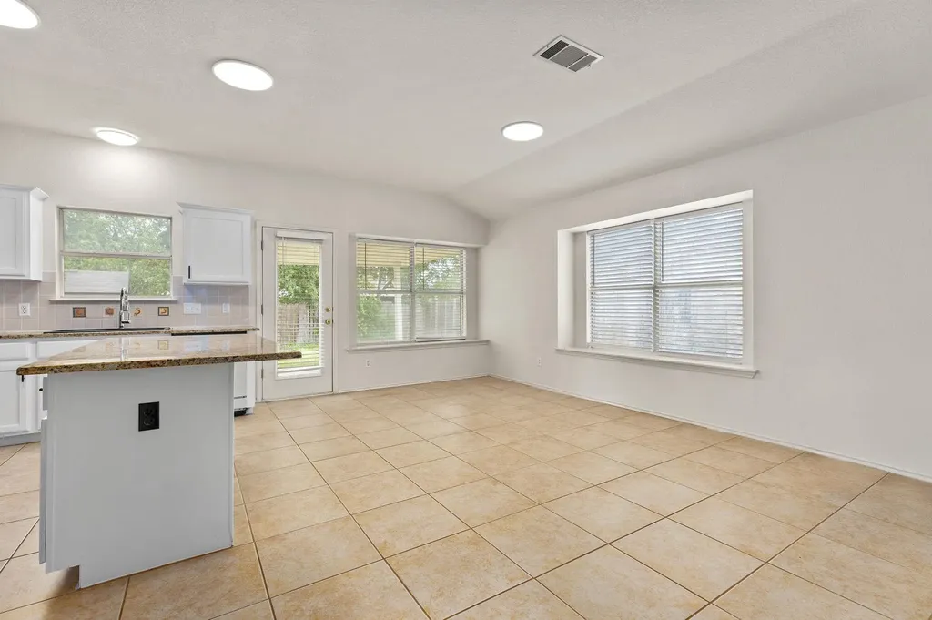 15725 Cadoz Drive Austin TX 78728