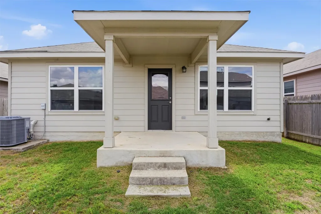 201 Yoakum Street Leander TX 78641