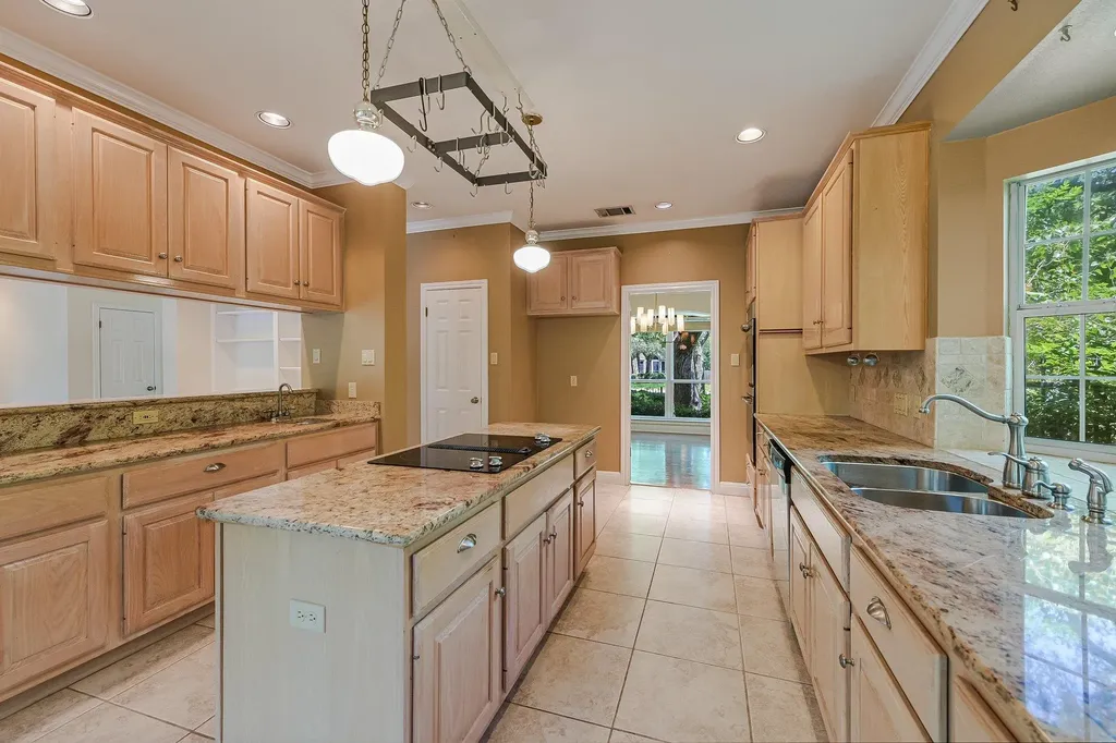 7615 Yaupon Drive Austin TX 78759