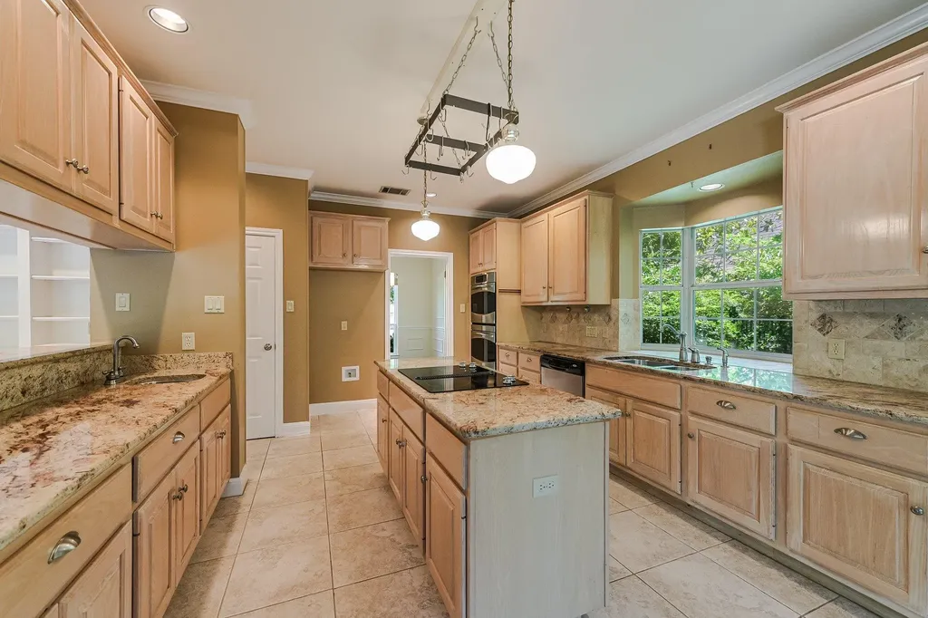 7615 Yaupon Drive Austin TX 78759