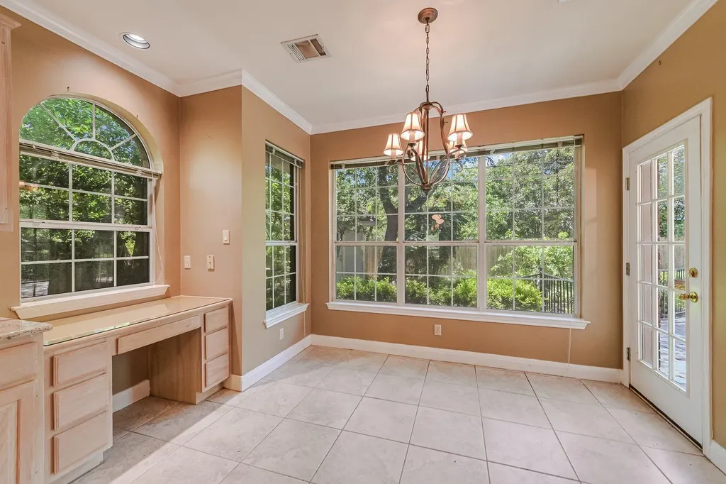 7615 Yaupon Drive Austin TX 78759