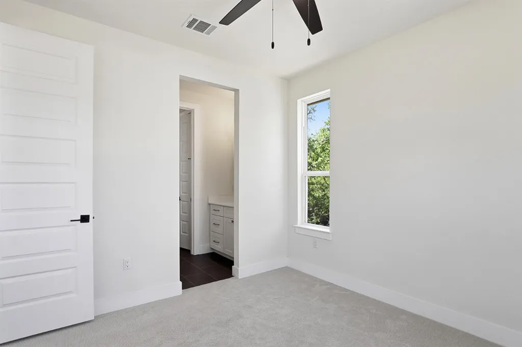 2301 E 10th Street Austin TX 78702