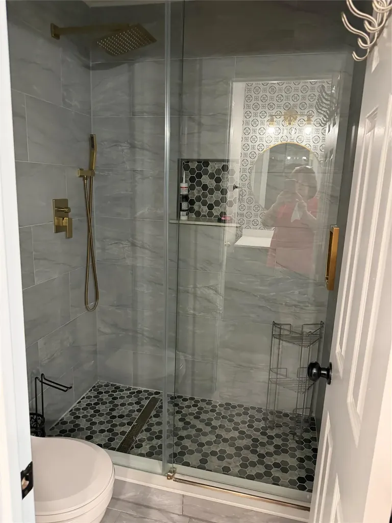 13 Oak View Round Rock TX 78664