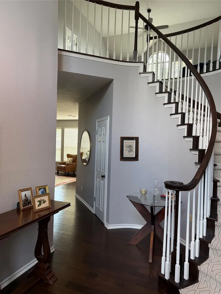 13 Oak View Round Rock TX 78664