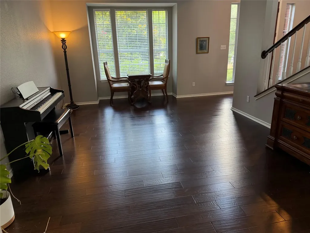 13 Oak View Round Rock TX 78664