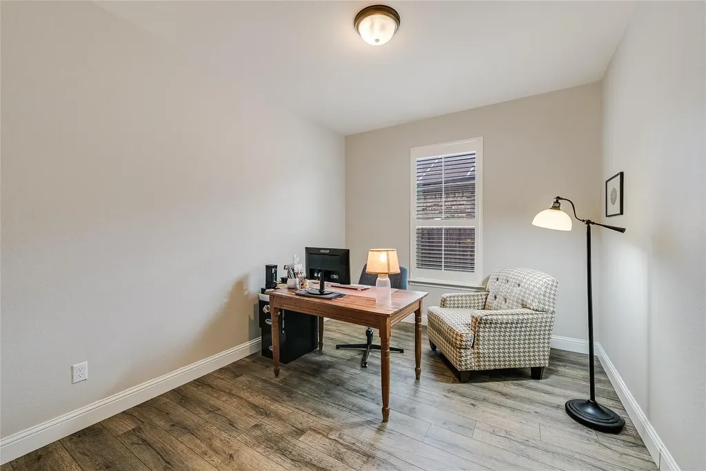 1008 Estes Park Taylor TX 76574