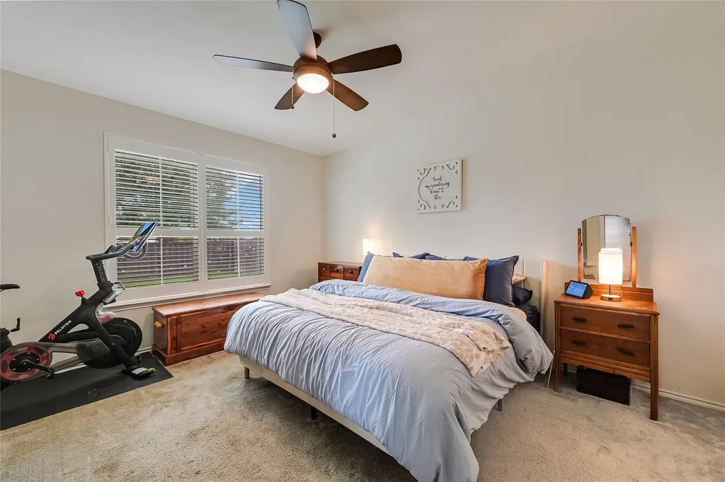 1008 Estes Park Taylor TX 76574