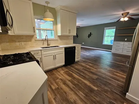 11502 Hilltop Street Austin TX 78753