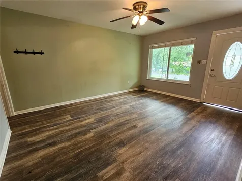 11502 Hilltop Street Austin TX 78753