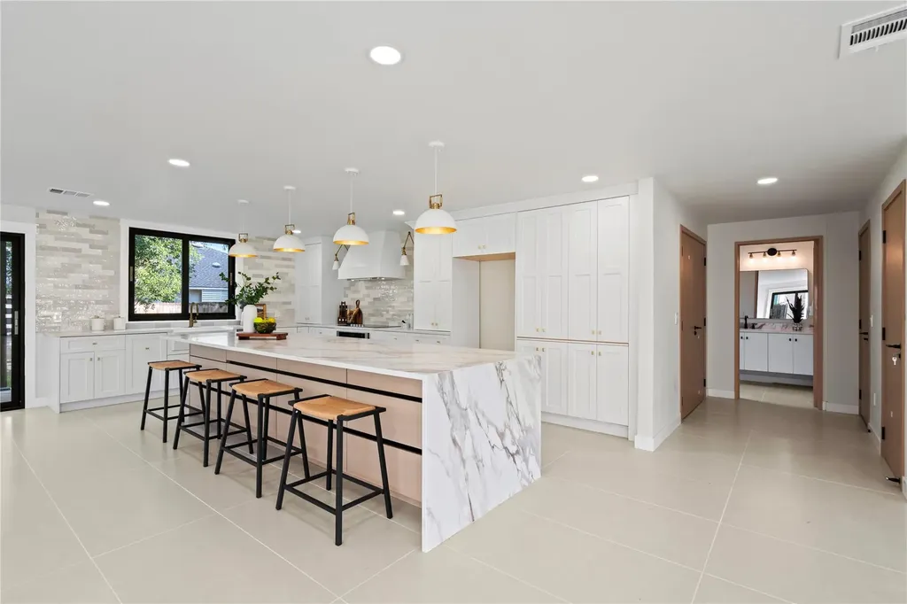 10701 Scotland Well Drive Austin TX 78750