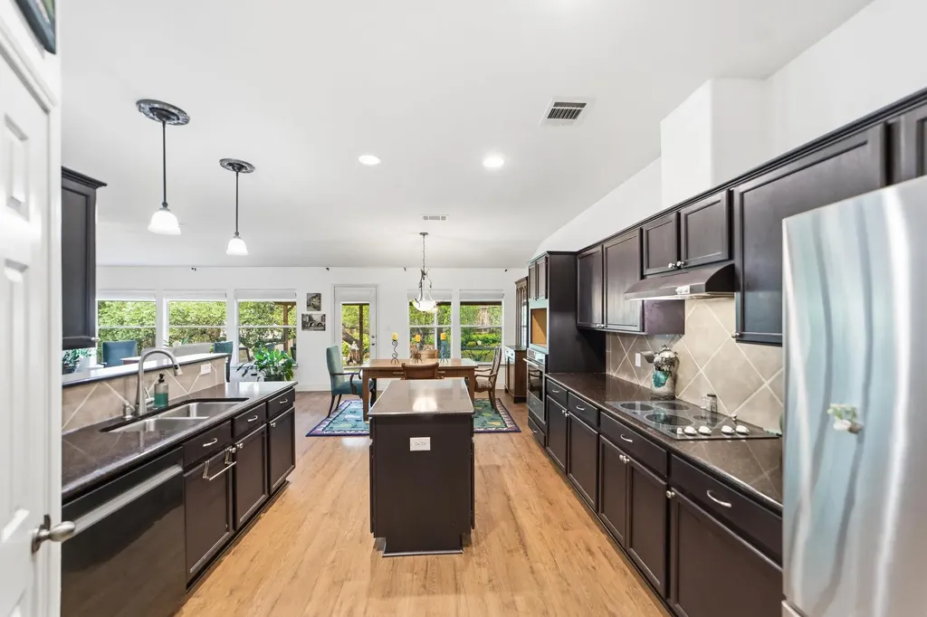 2602 Warren Cove Lago Vista TX 78645