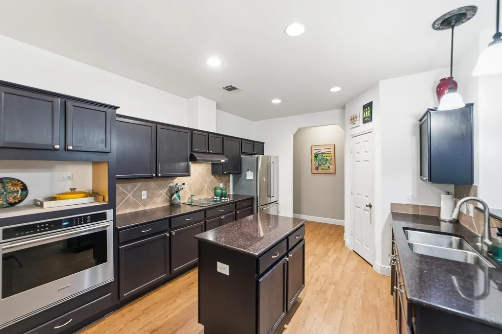 2602 Warren Cove Lago Vista TX 78645