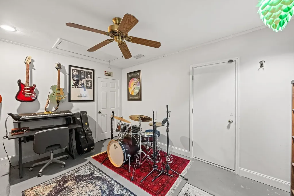 2526 Mcgregor Drive Austin TX 78745