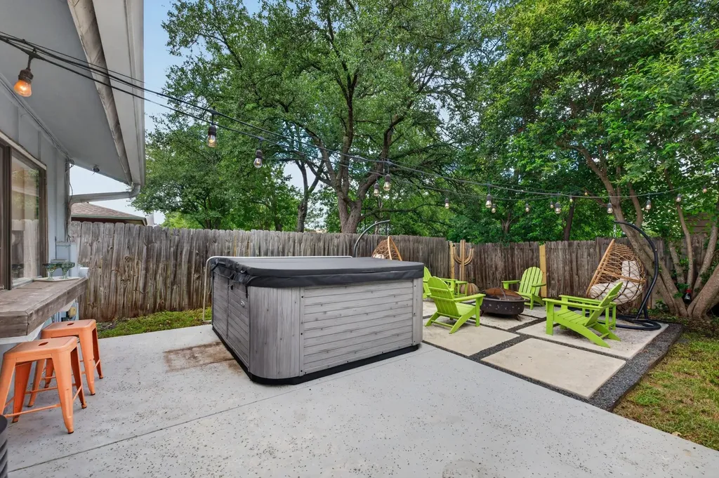 2526 Mcgregor Drive Austin TX 78745