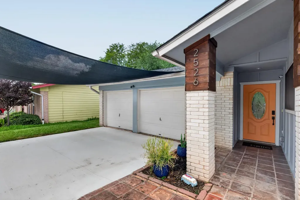 2526 Mcgregor Drive Austin TX 78745
