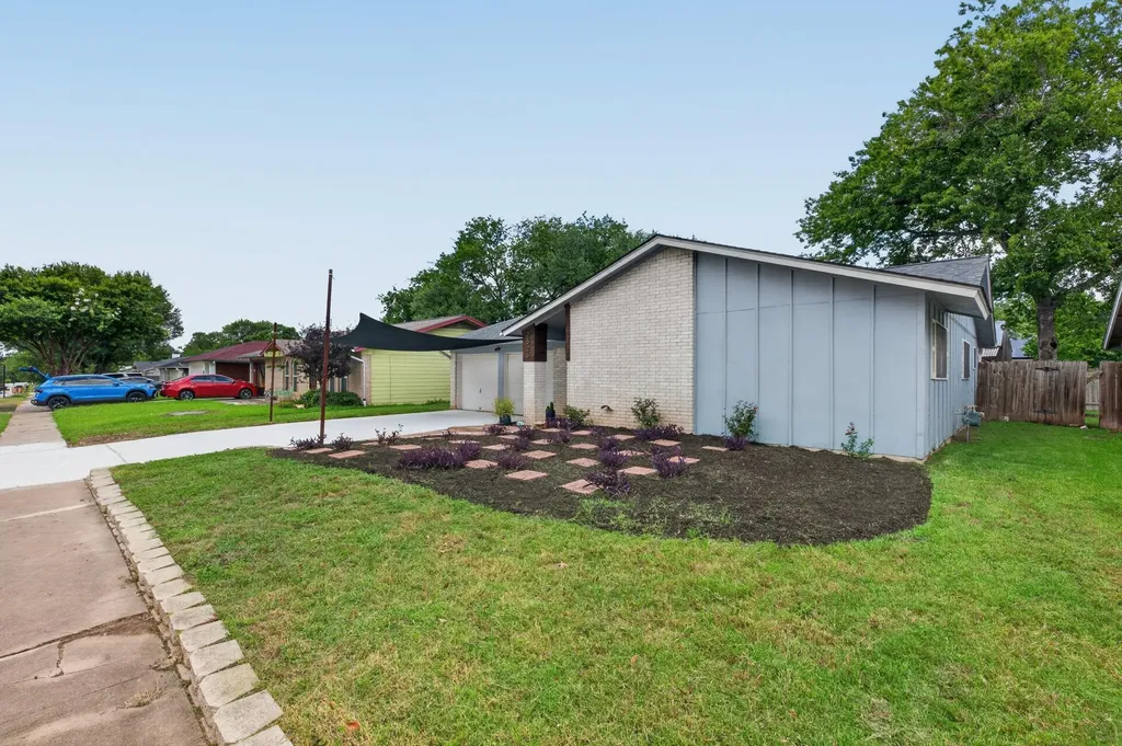 2526 Mcgregor Drive Austin TX 78745