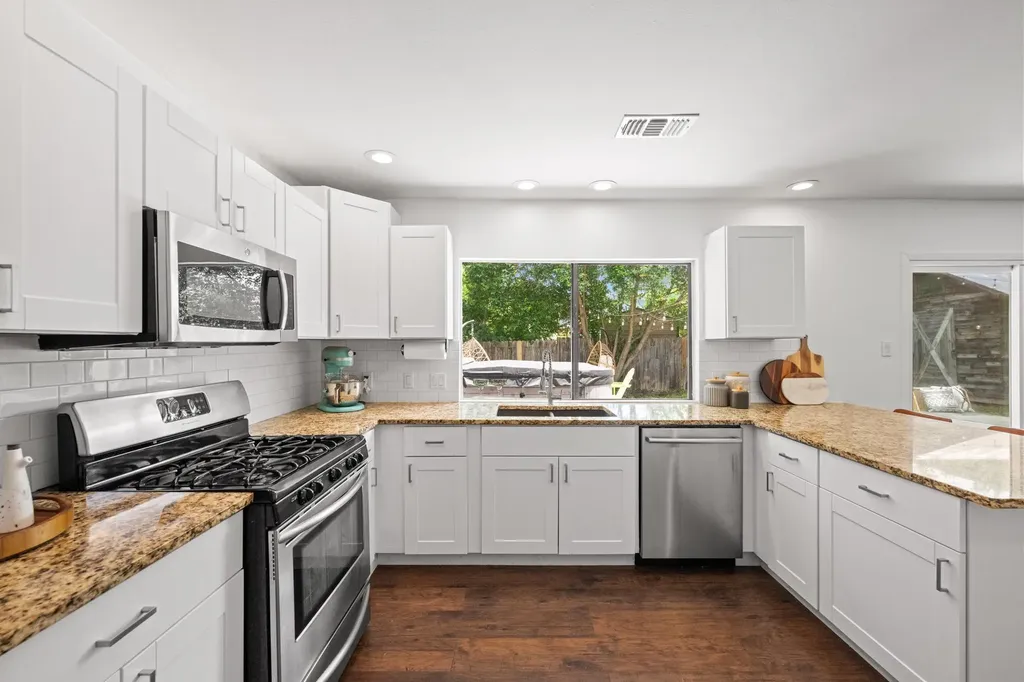 2526 Mcgregor Drive Austin TX 78745