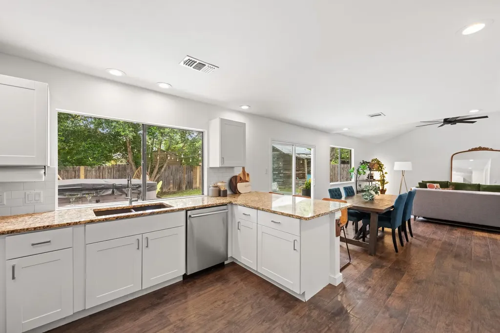 2526 Mcgregor Drive Austin TX 78745