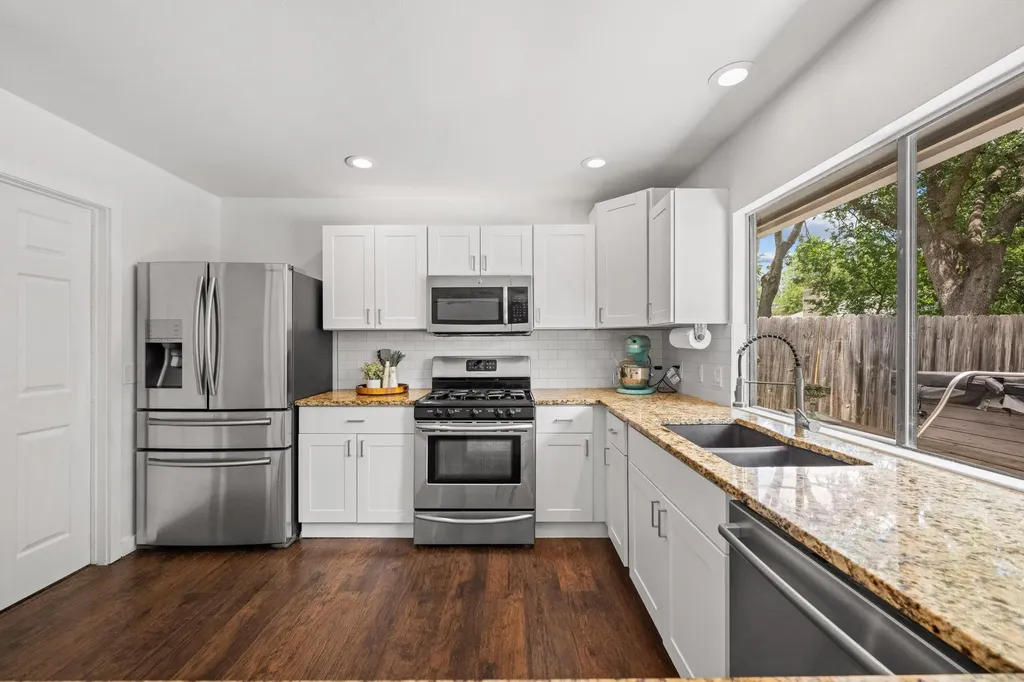 2526 Mcgregor Drive Austin TX 78745