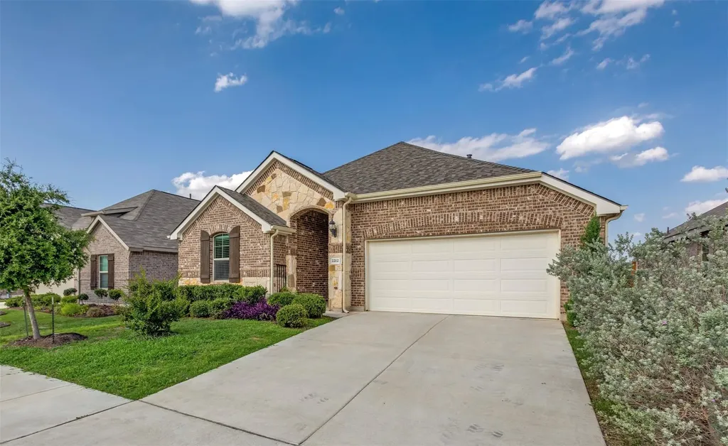 2212 Mcclendon Trail Leander TX 78641