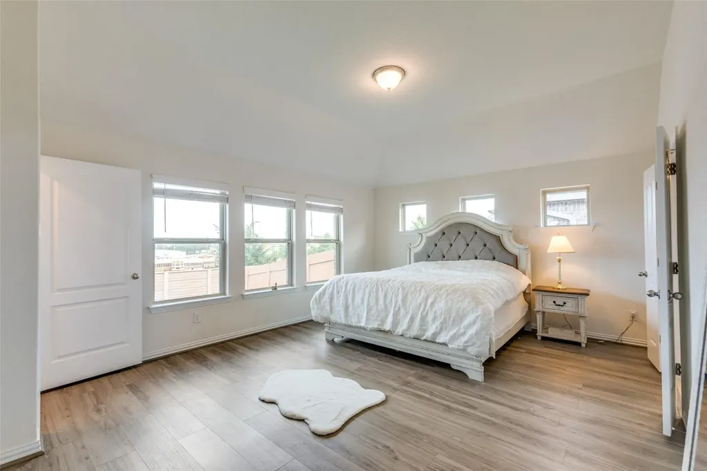 2212 Mcclendon Trail Leander TX 78641