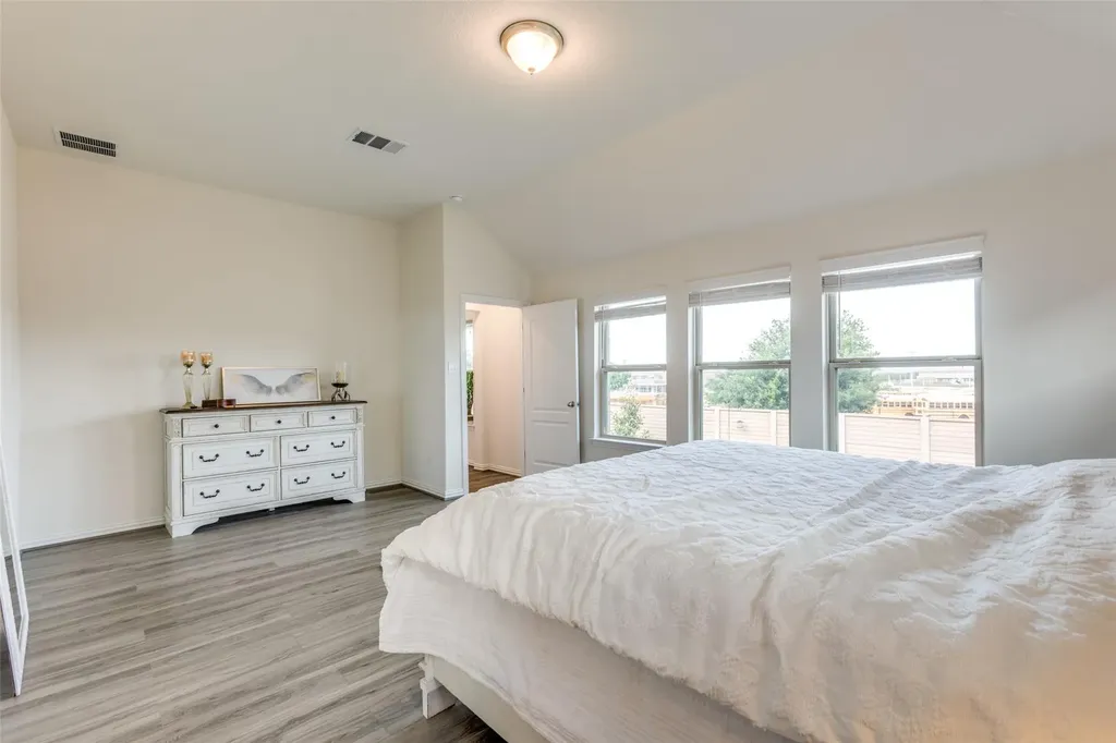 2212 Mcclendon Trail Leander TX 78641