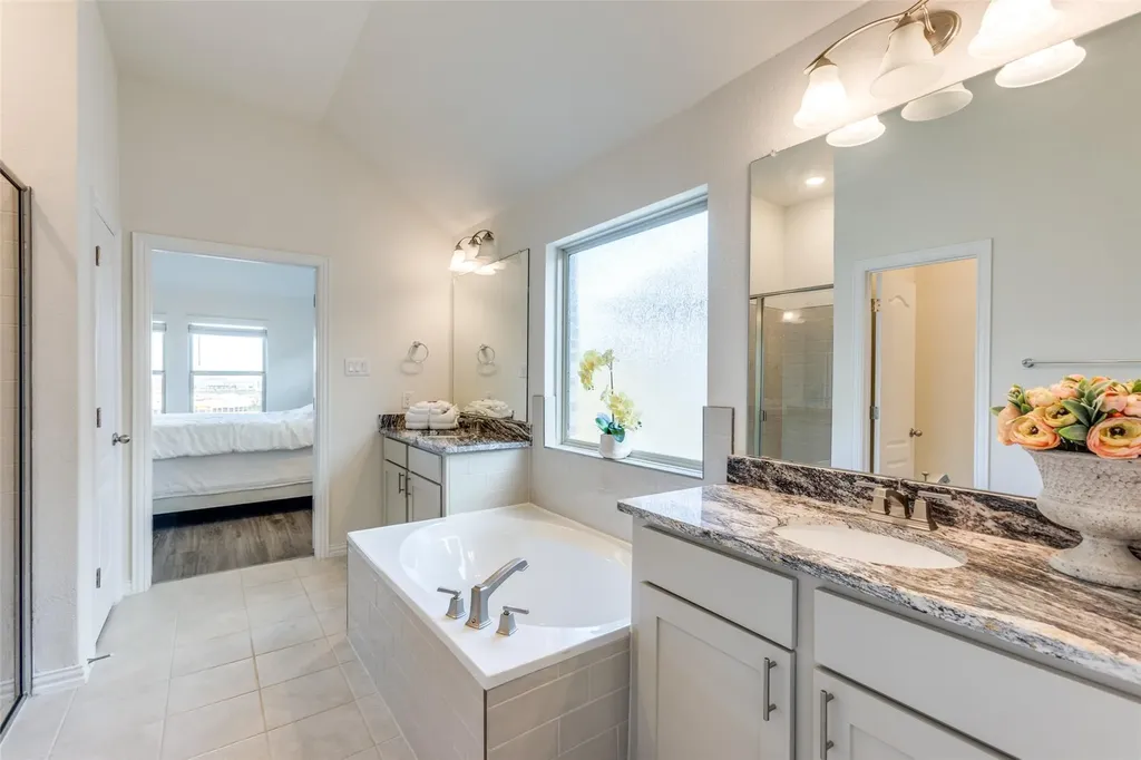 2212 Mcclendon Trail Leander TX 78641