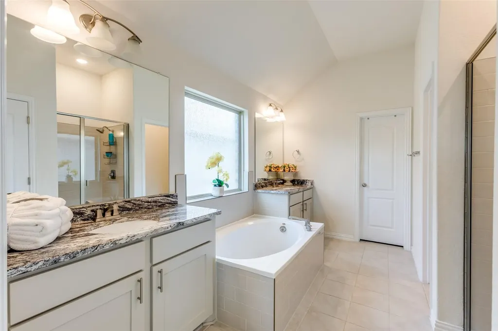 2212 Mcclendon Trail Leander TX 78641