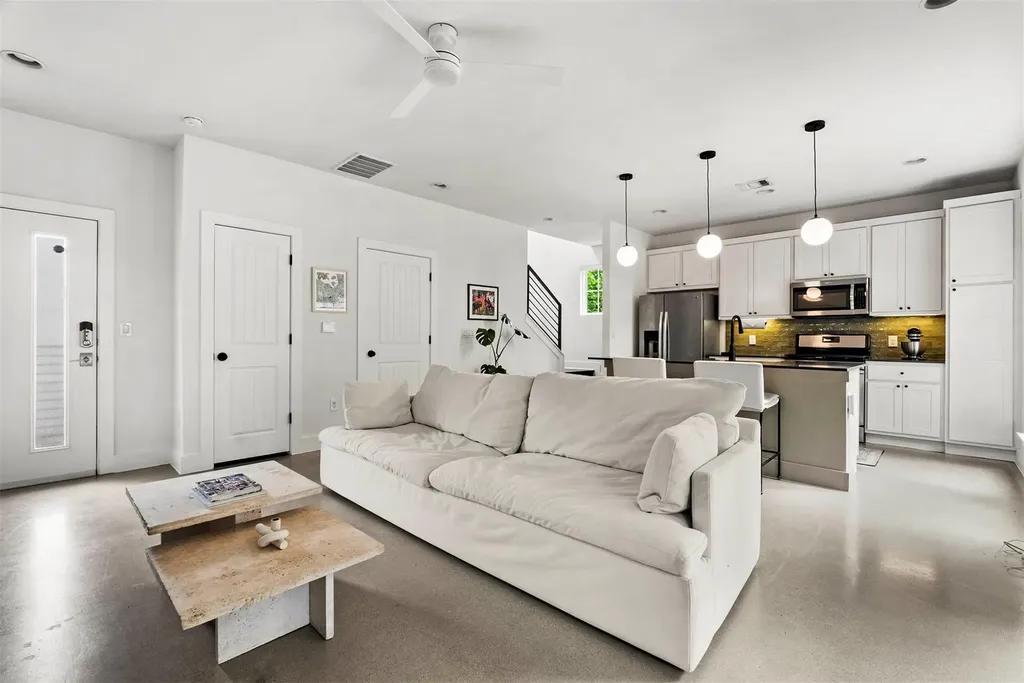 1213 Eleanor Street Austin TX 78721