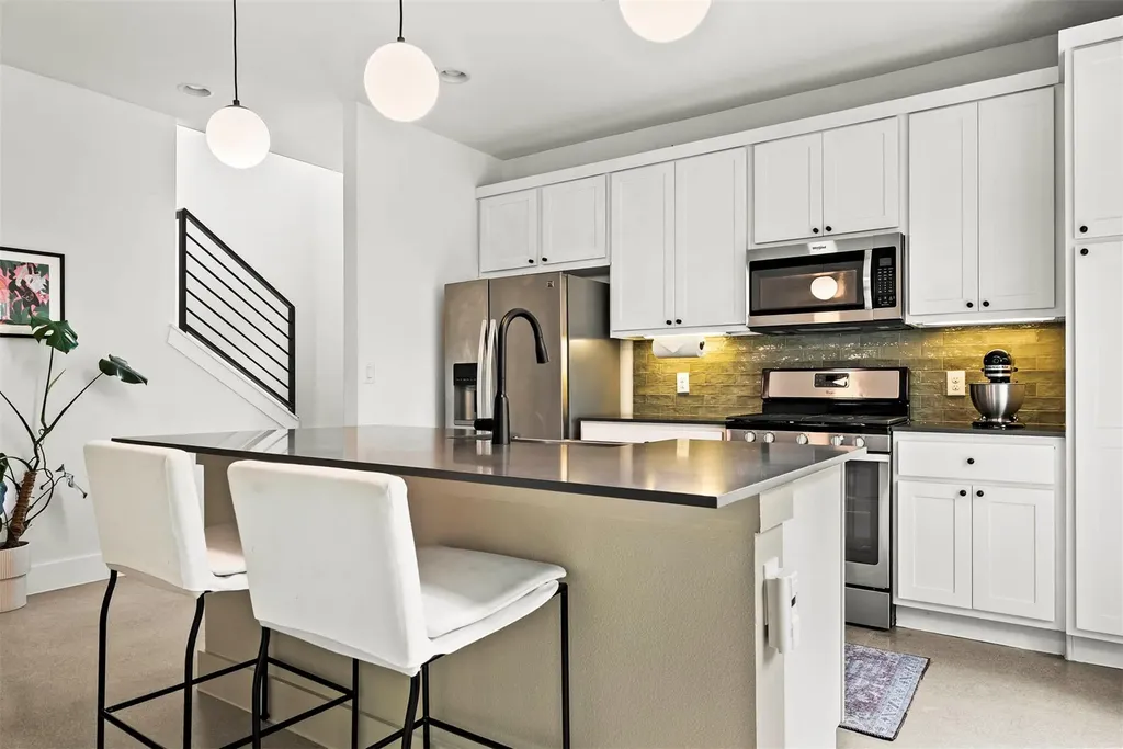 1213 Eleanor Street Austin TX 78721