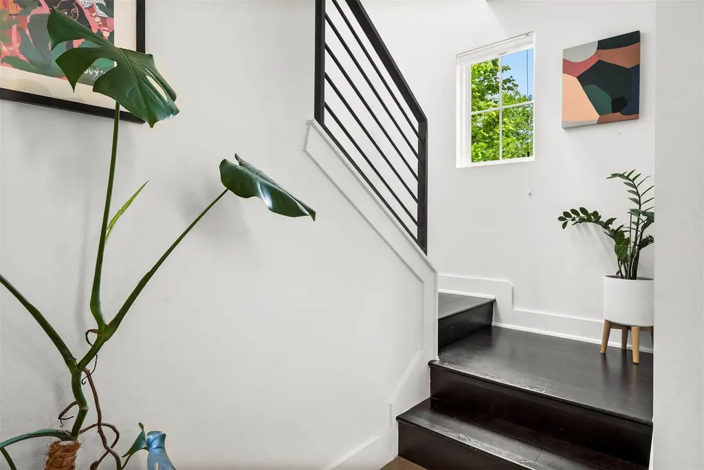 1213 Eleanor Street Austin TX 78721