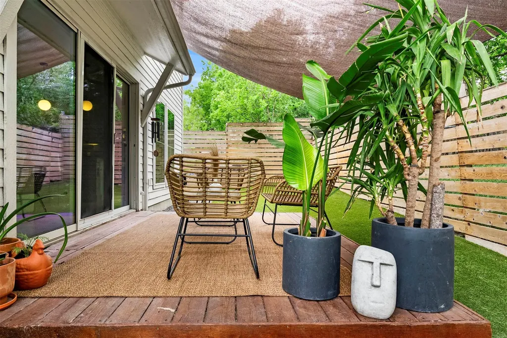 1213 Eleanor Street Austin TX 78721