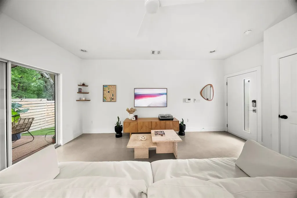 1213 Eleanor Street Austin TX 78721