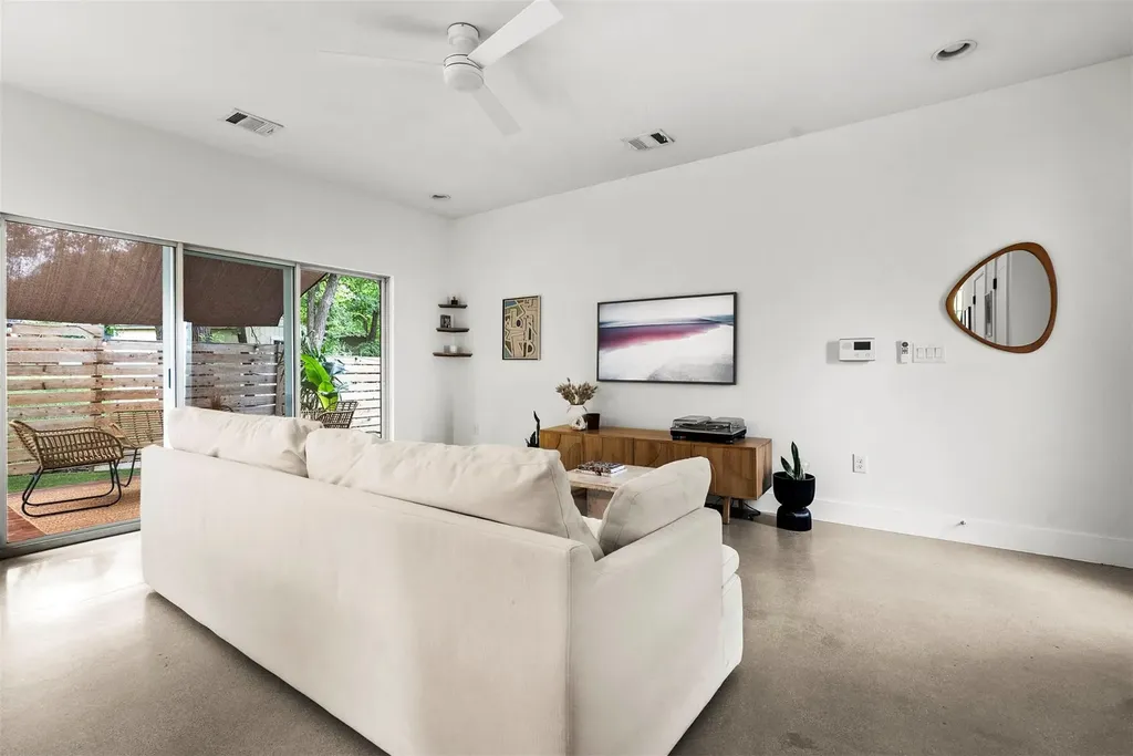 1213 Eleanor Street Austin TX 78721